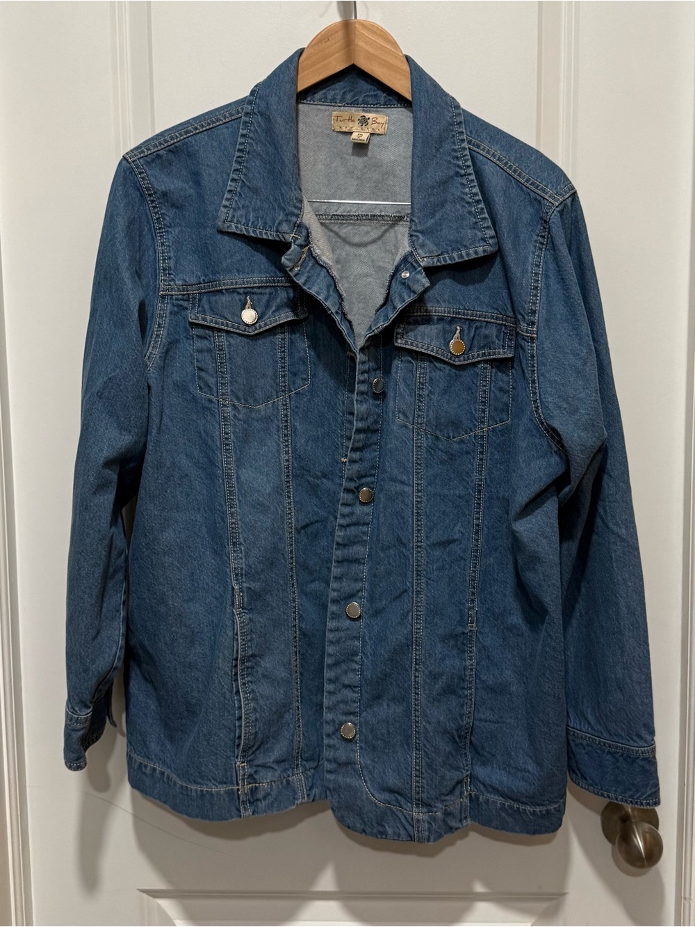 Classic Women's Blue Denim Jacket – Relaxed Trucker Style